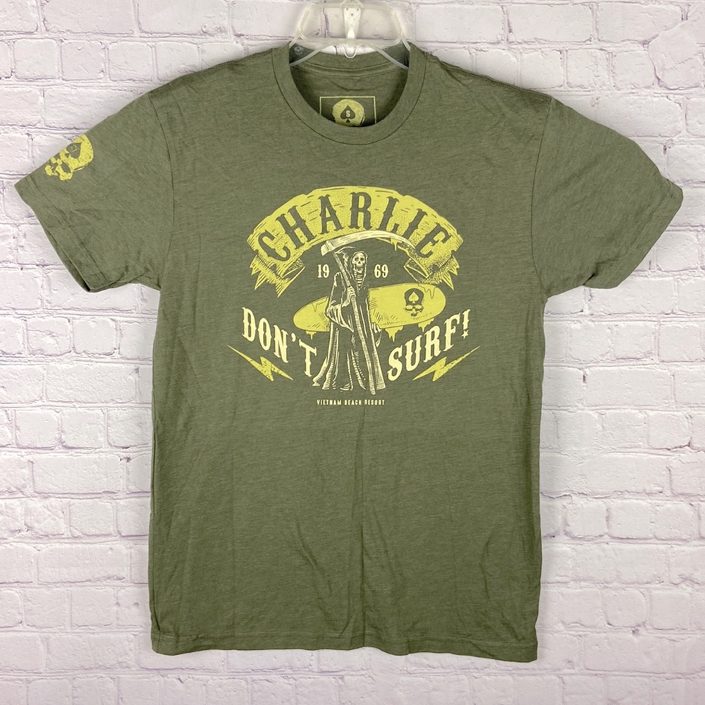 Zero Foxtrot Men's Olive Green “Charlie Don’t Surf” (Apocalipsis Now) Tee. Sz: S